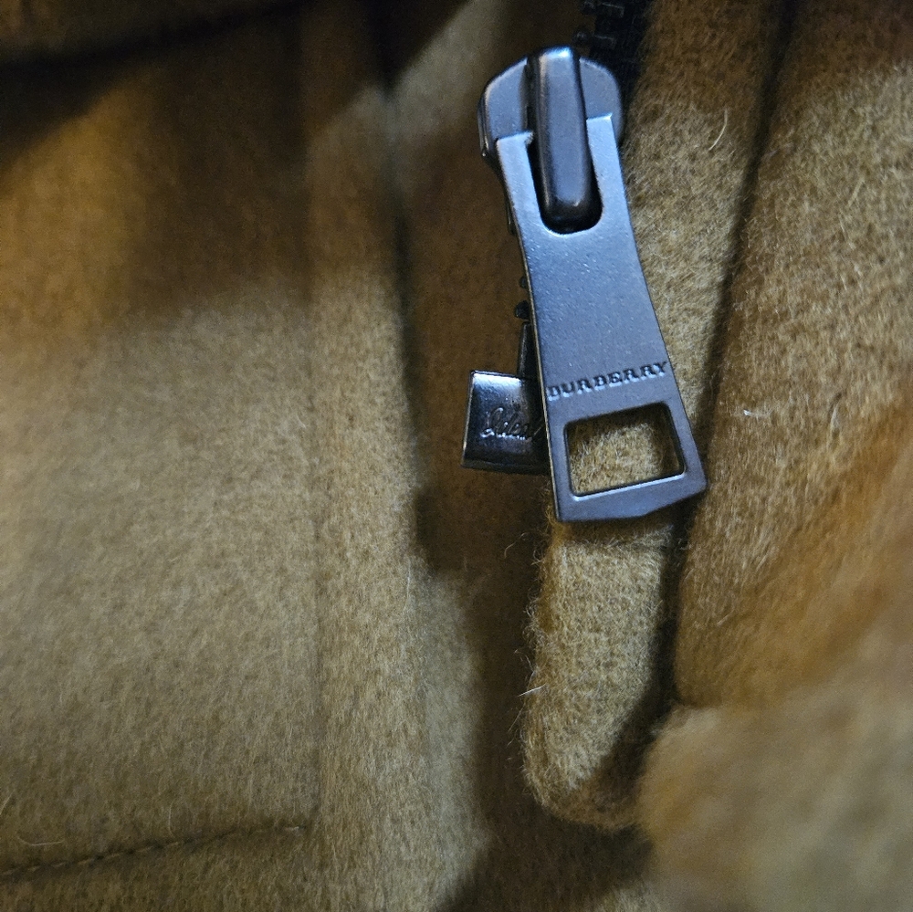Burberry Children Wool Coat size 5Y - Picture 9 of 9